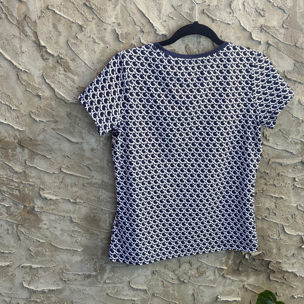Guess Navy and White Graphic Streetwear Short Sleeve G Tee Worn 1x Sz L